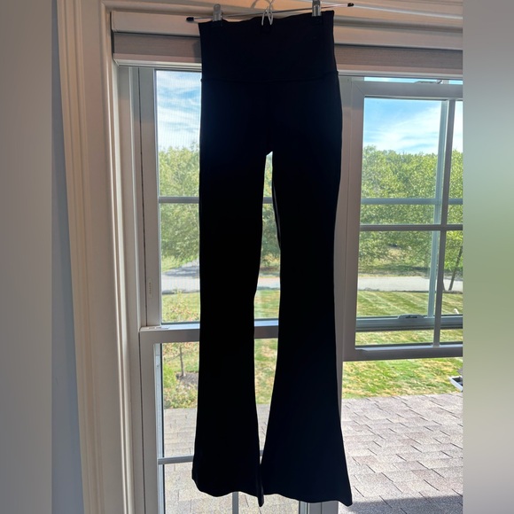 Lululemon Black Groove Nulu High Rise Flared Pant - Picture 1 of 4